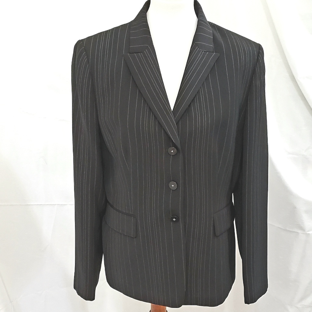 Tahari Asl>>> Black Pinstripe Blazer Sz 14